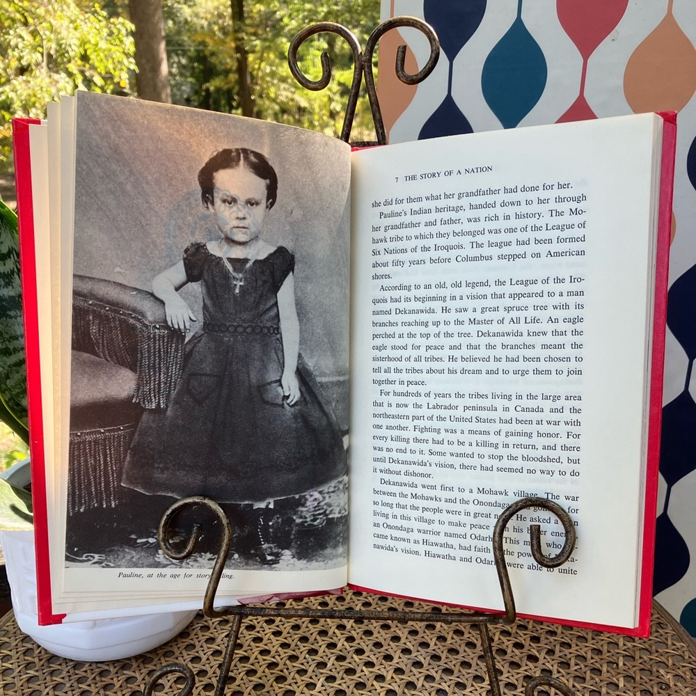 Pauline Johnson The Story of an American Indian by Lucie Hartley 1980 Hardback - Picture 5 of 13
